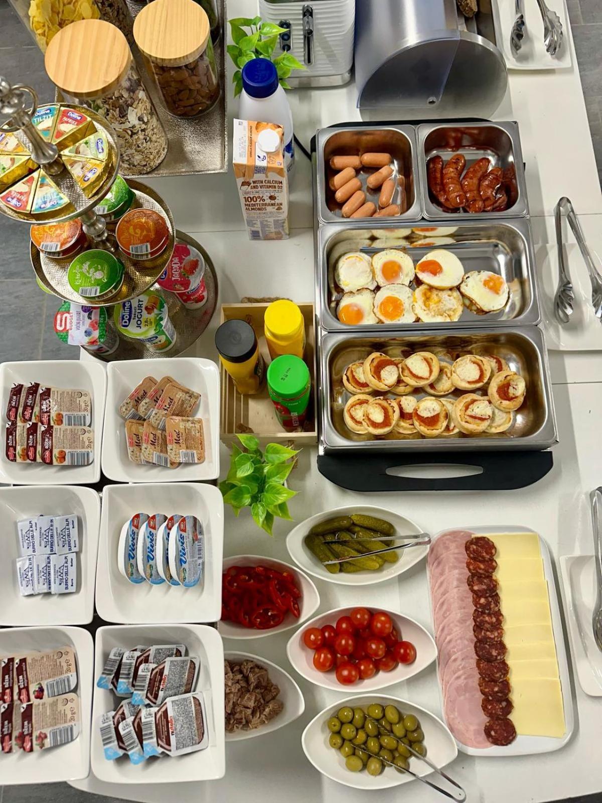 Goodlife Holiday House - Family & Friends 포제가 외부 사진
