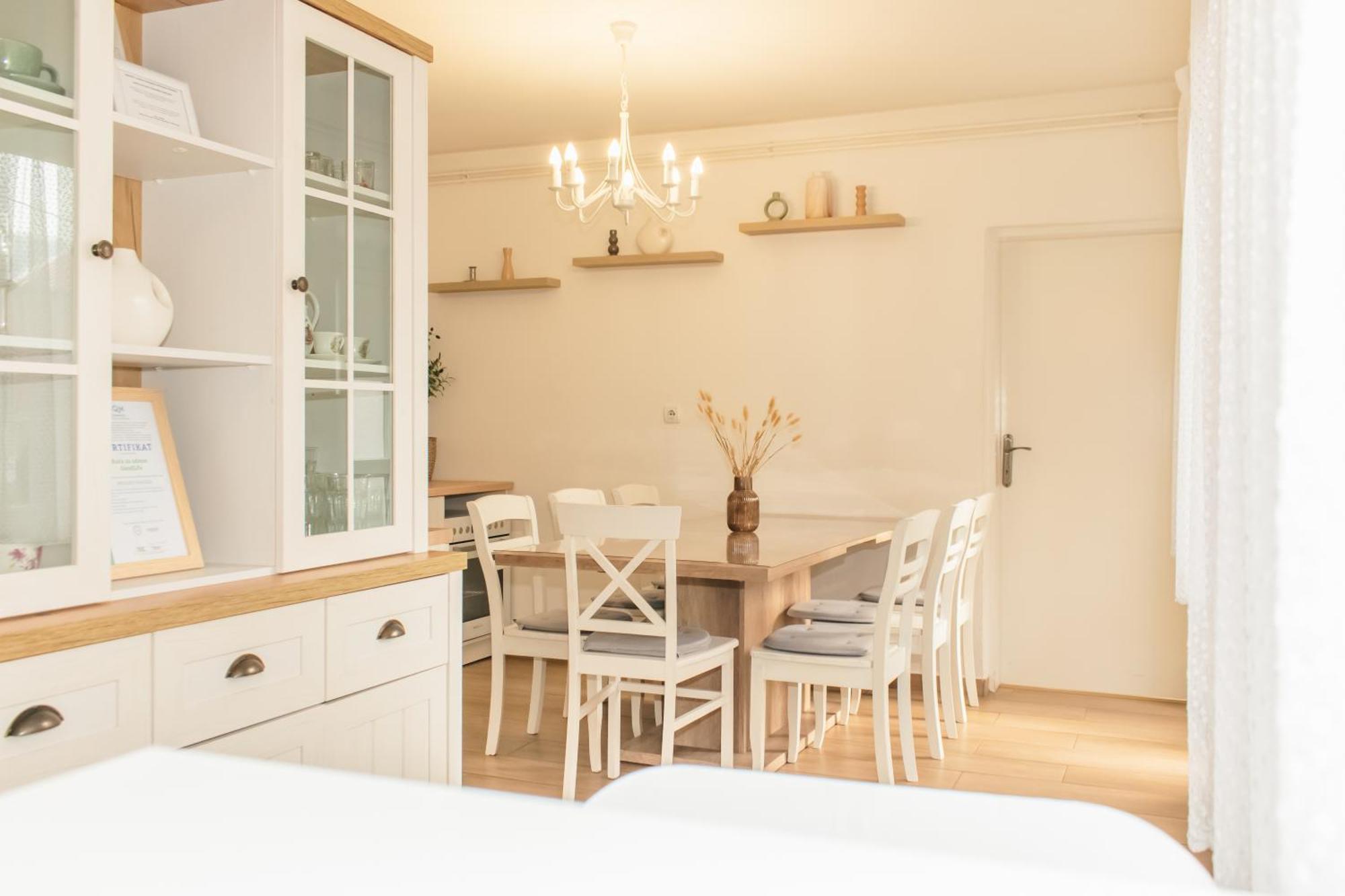 Goodlife Holiday House - Family & Friends 포제가 외부 사진